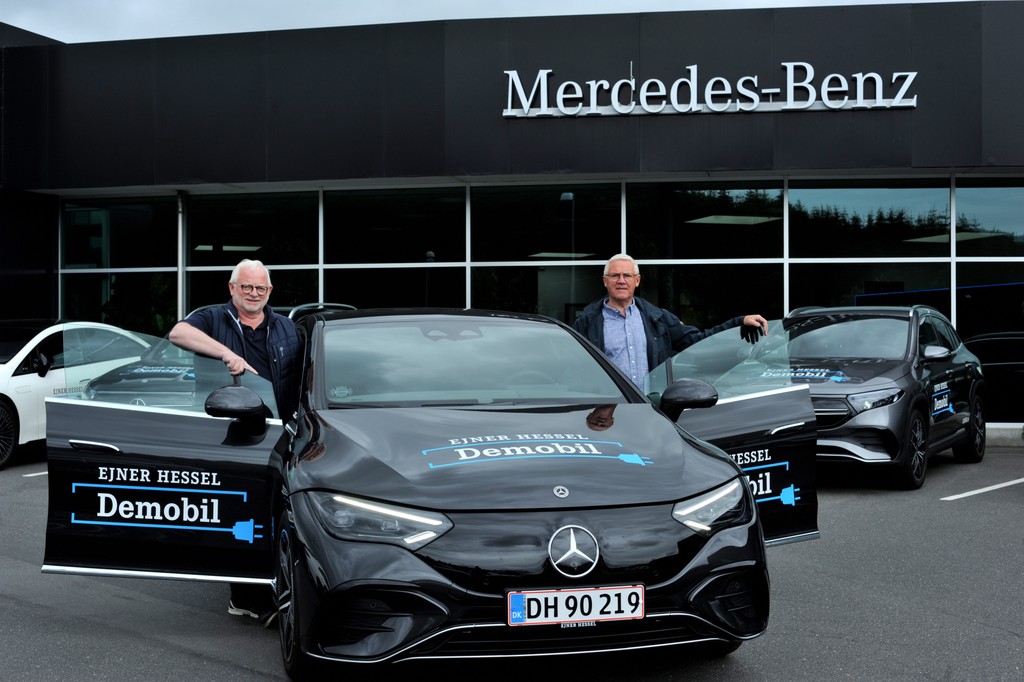Den helt nye elbil Mercedes-Benz EQE 350 køres af et af rallysportens koryfæer, Toni Hansen fra Horsens, som har Viggo Johansen fra Vejle med som codriver.
(Foto: Michael Eisenberg)